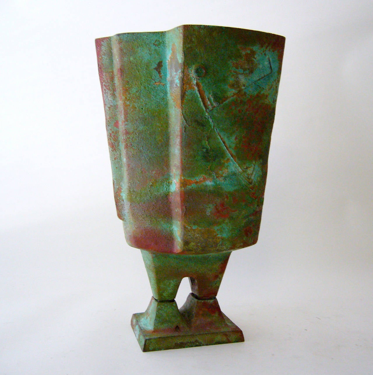 Bronze planter and bird bowl created by Paolo Soleri for Cosanti Originals. In very good vintage condition.