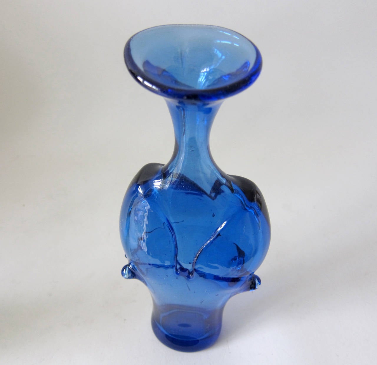 James Wayne California Organic Modernist Cobalt Glass Vase In Good Condition For Sale In Pasadena, CA