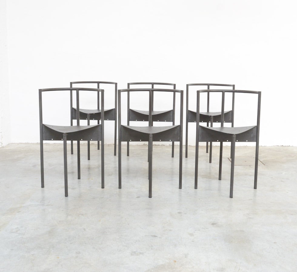 Philippe Starck designed the Wendy Wright chair in 1986 for Disform.
It is a special shaped chair made of dark grey powder coated tubular steel and sheet steel.
These chairs are in good vintage condition. Most of the chairs have some rust spots on