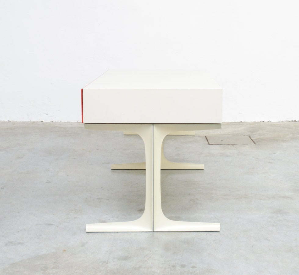 Low Cabinet by Raymond Loewy for DF2000 1