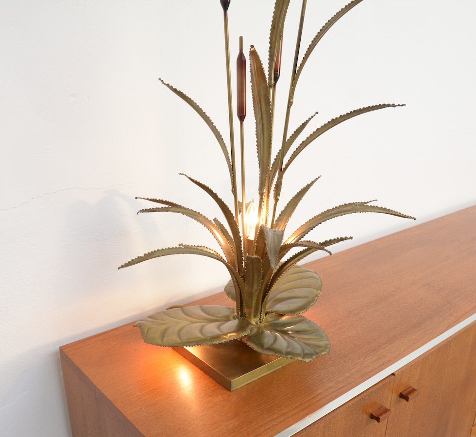 1970s Brass Cattail Table Lamp by Maison Jansen In Excellent Condition In Vlimmeren, BE