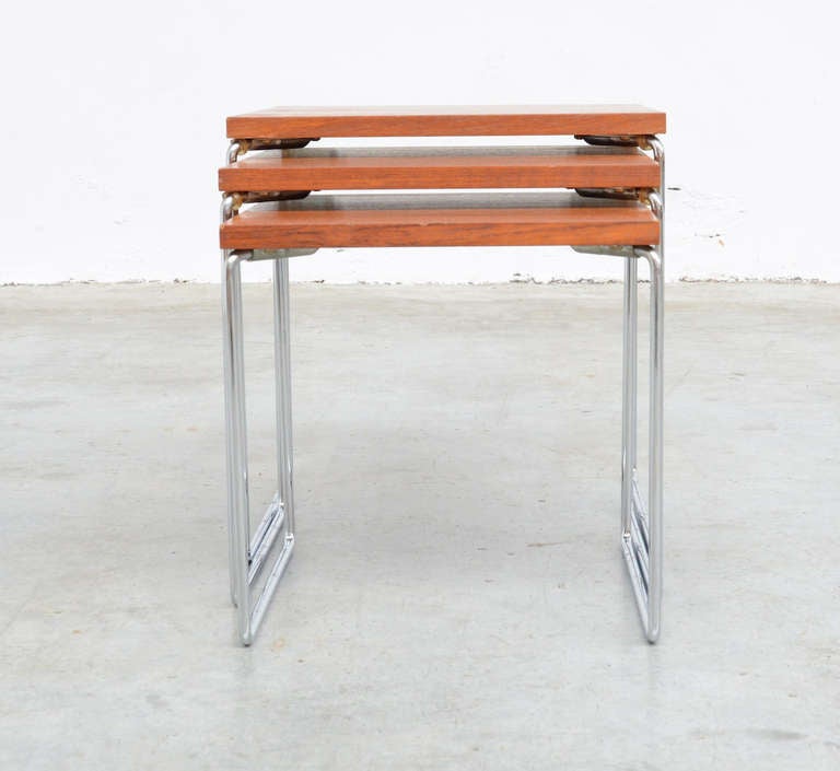 Set of Three 1960s Nesting Tables In Excellent Condition In Vlimmeren, BE