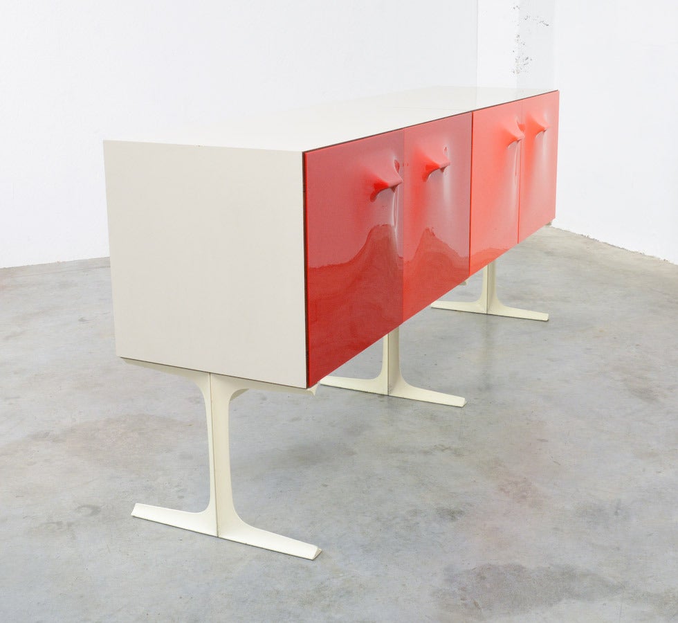 Double Sided Sideboard by Raymond Loewy for DF 2000 In Good Condition In Vlimmeren, BE