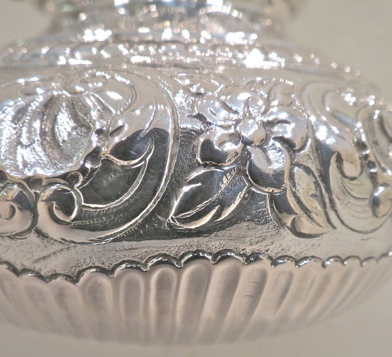 Mid-18th Century Antique Sterling 925/°°° Silver Dutch Teapot (théière hollandaise) en vente 3