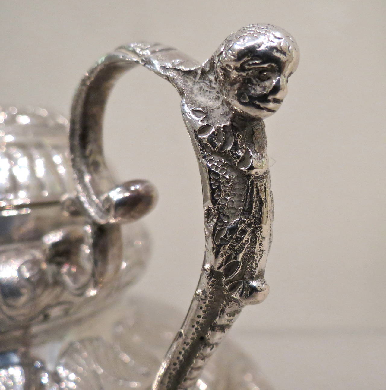XVIIIe siècle Mid-18th Century Antique Sterling 925/°°° Silver Dutch Teapot (théière hollandaise) en vente