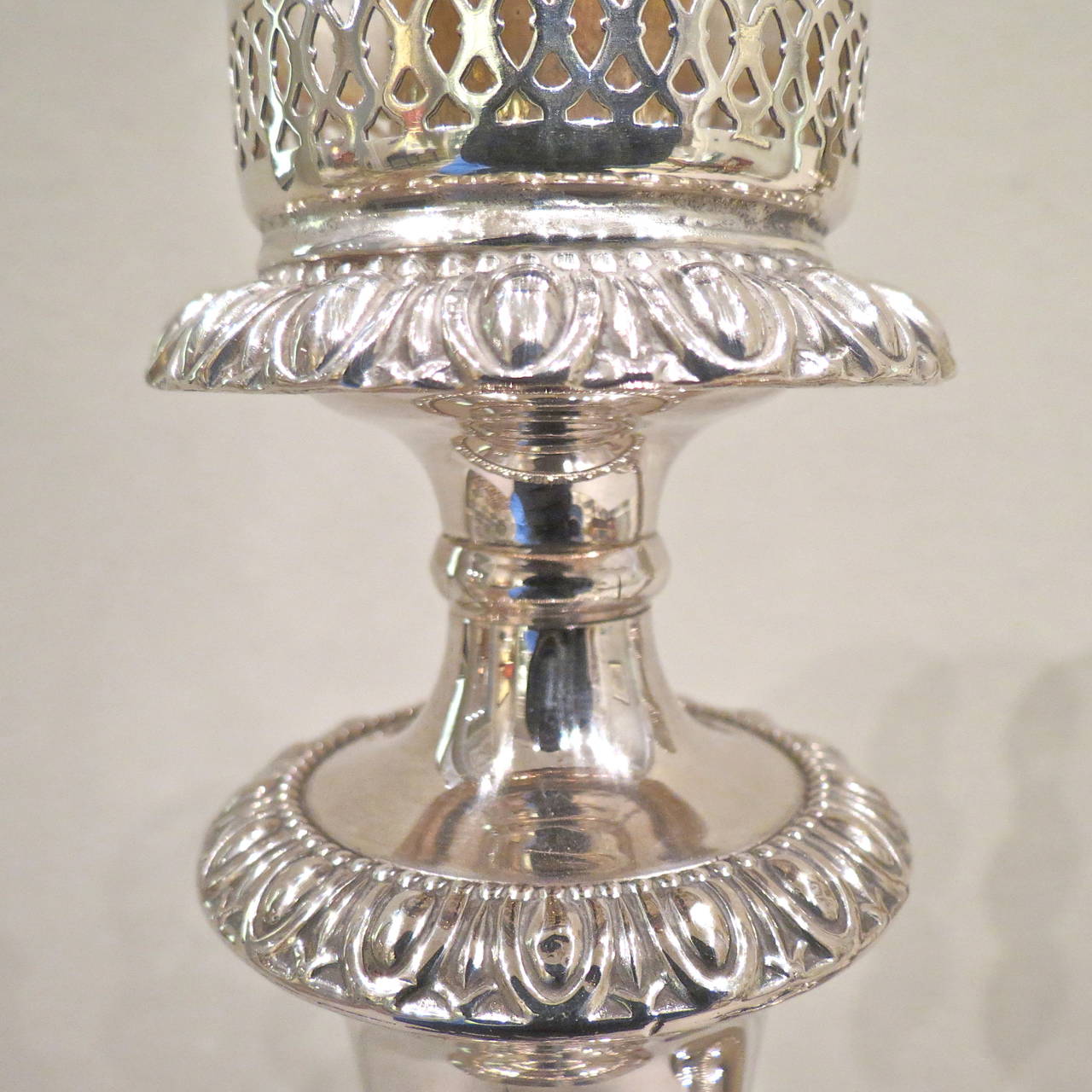 Pair of Sheffield Plate Storm Shade Candlesticks In Excellent Condition For Sale In Torino, IT