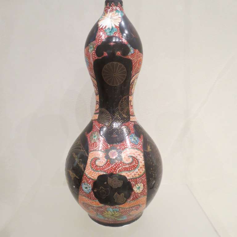 Große Vase aus japanischem Porzellan in Kürbisform, bemalt und lackiert, Pumpkin (Japanisch) im Angebot