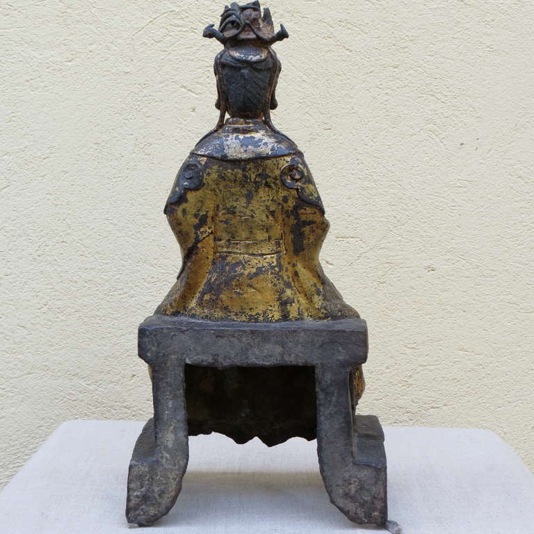 Figure en bronze doré de Xi-Wang-Mu, dynastie Qing, royaume Qianlong Bon état - En vente à Torino, IT