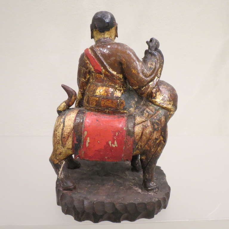 Cinese Antico Buddha Monaco cinese Lohan intagliato a mano su un leone, Kangxi, 1661-1722 in vendita