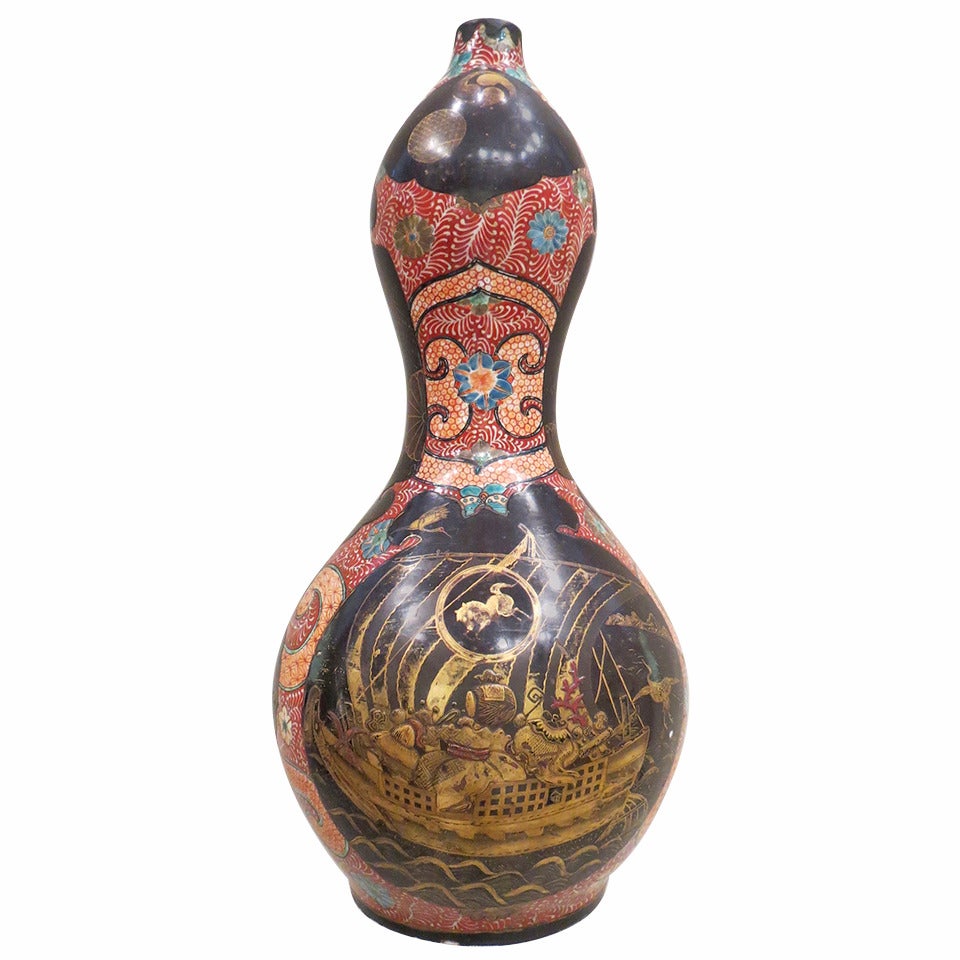 Fine Japanese Porcelain Pumpkin 'Gourd' Shape Painted and Lacquered Large Vase For Sale