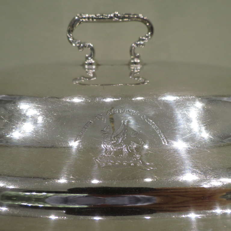 XVIIIe siècle et antérieur Paire de plats à dîner en argent sterling George III, Londres, 1773 en vente