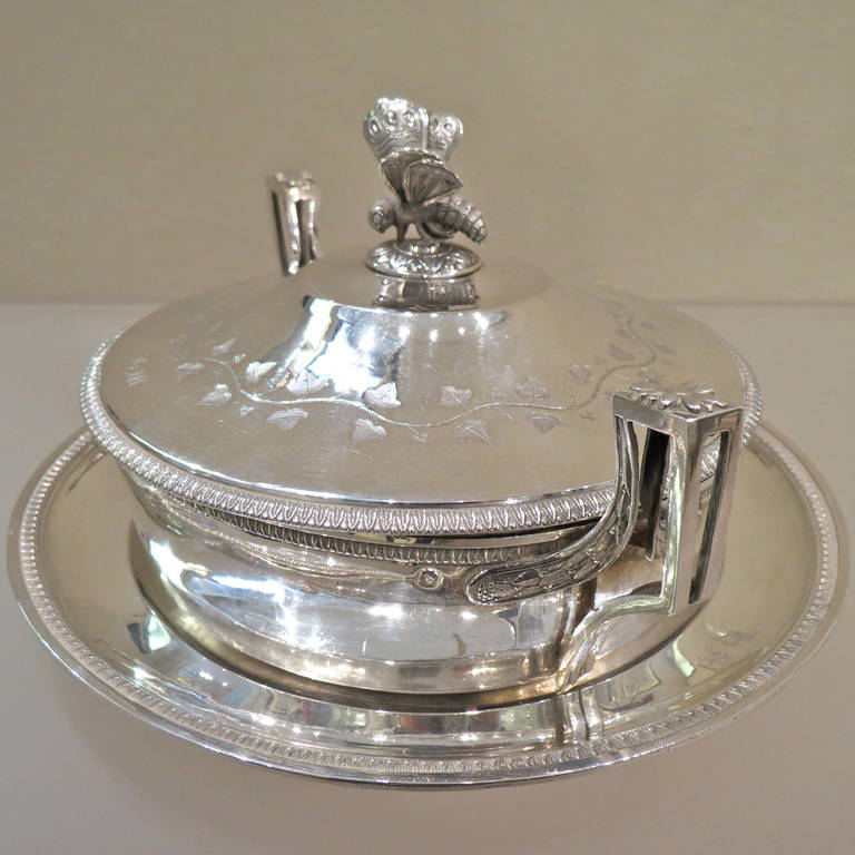 Louis XVI French Sterling Silver Ecuelle on Dish In Excellent Condition For Sale In Torino, IT