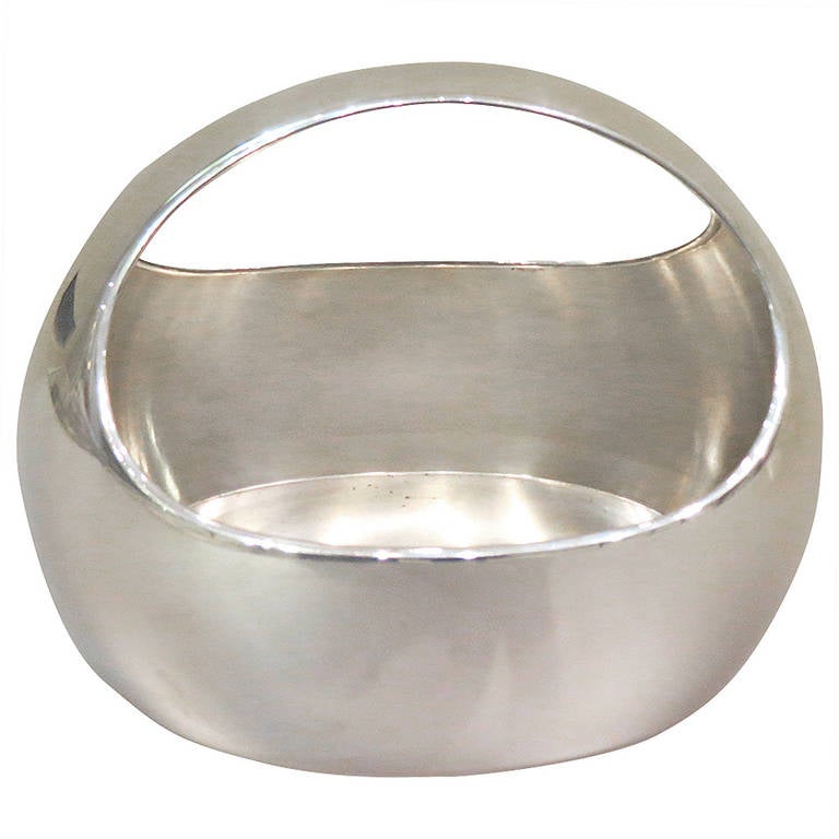 Cesta de plata, hacia 1970