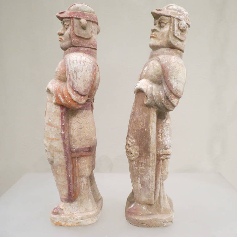 Pair of Northern Ch'i Dynasty Painted Pottery Warrior Guardians In Excellent Condition In Torino, IT