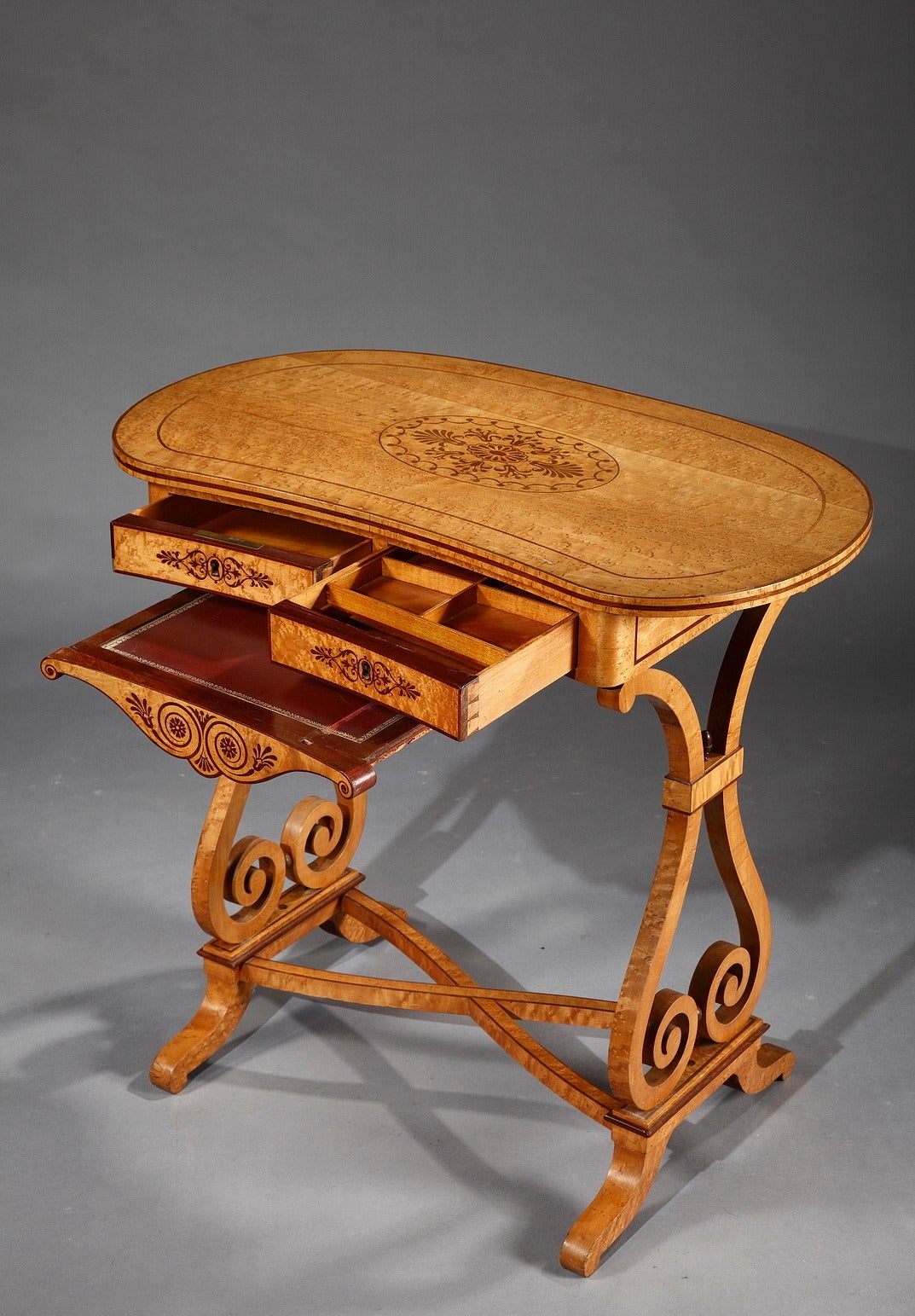 Wood Early 19th Century Lemonwood and Amaranth Writing Table For Sale