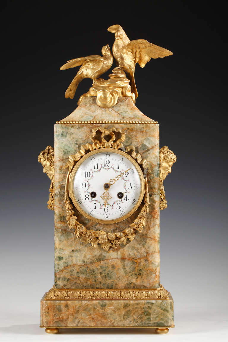 Susse Frères
Bronze-caster
(19th century)
attributed to

The “Doves” Clock

France
Circa 1890
Height : 50 cm (19 2/3 in.) ; Width : 22 cm (8 2/3 in.) ; Depth : 13 cm (5 in.)

Rare clock made of Fluorspar (usual term for fluorite), with