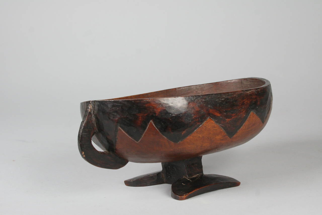 Late 19th Century Tribal Sotho Prestige Vessel, Lesotho In Good Condition In New York, NY