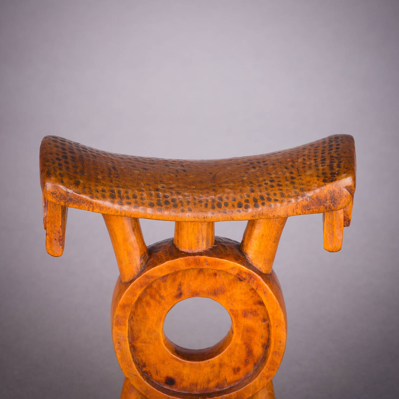 Late 19th or Early 20th Century Tsonga-Shangaan Headrest, South Africa In Excellent Condition In New York, NY