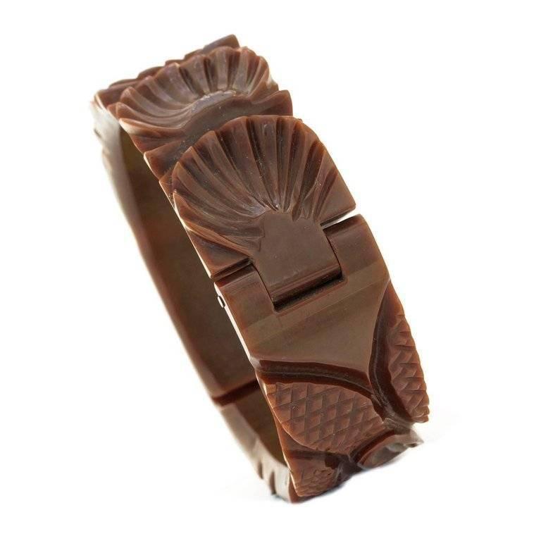 Vintage Hand-Carved Milk Chocolate Colored Bakelite Bangle For Sale