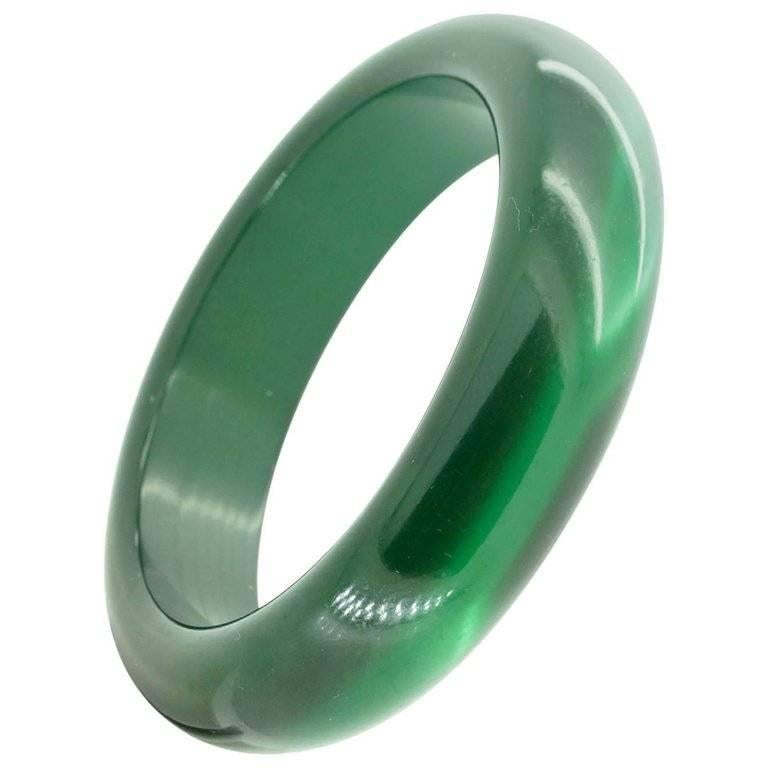 Retro Vintage Lucite Deep Emerald Green with Moonglow Finish Bangle For Sale