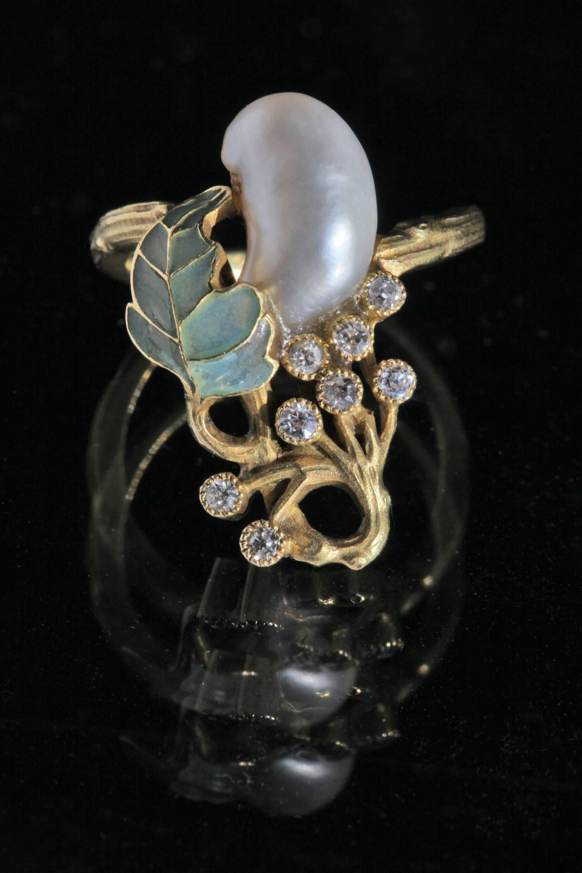 Illustrated in our book:
Beatriz Chadour-Sampson & Sonya Newell-Smith, Tadema Gallery London Jewellery from the 1860s to 1960s, Arnoldsche Art Publishers, Stuttgart 2021, cat. no. 474
Published as a ring by Georges le Turcq by Jean-Jacques Richard
