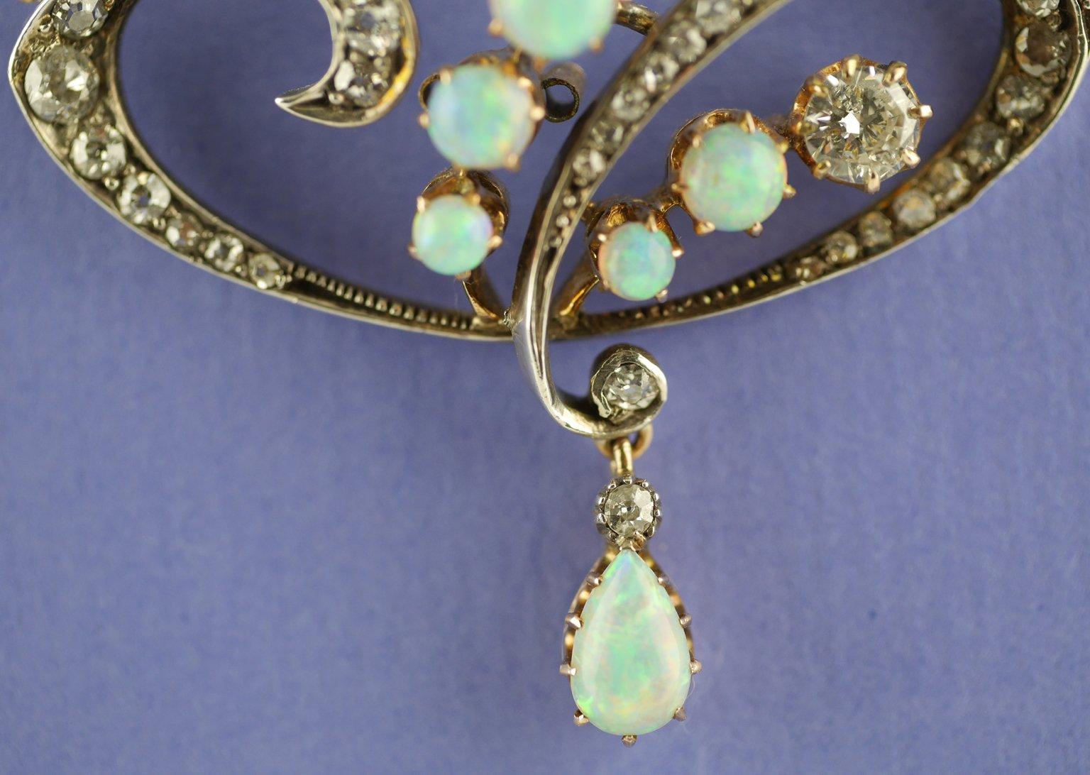 Pendentif/Broche Art Nouveau en opale et diamants, c. 1900 en vente 5
