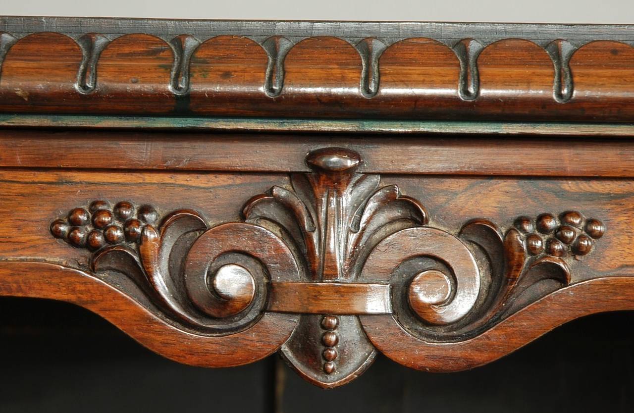 Pair of William IV Rosewood Open Bookcases In Excellent Condition In Suffolk, GB