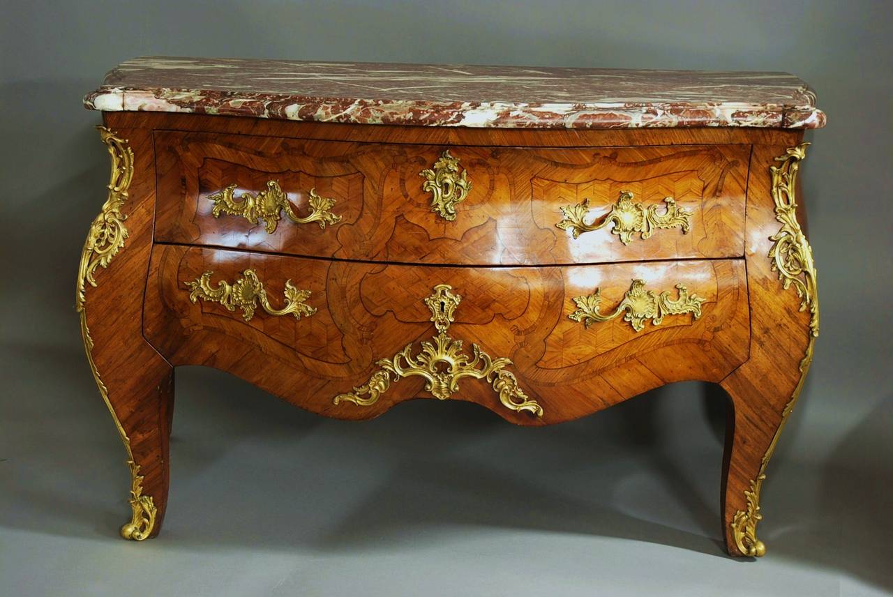Louis XV Rare 18th Century French Kingwood Commode For Sale