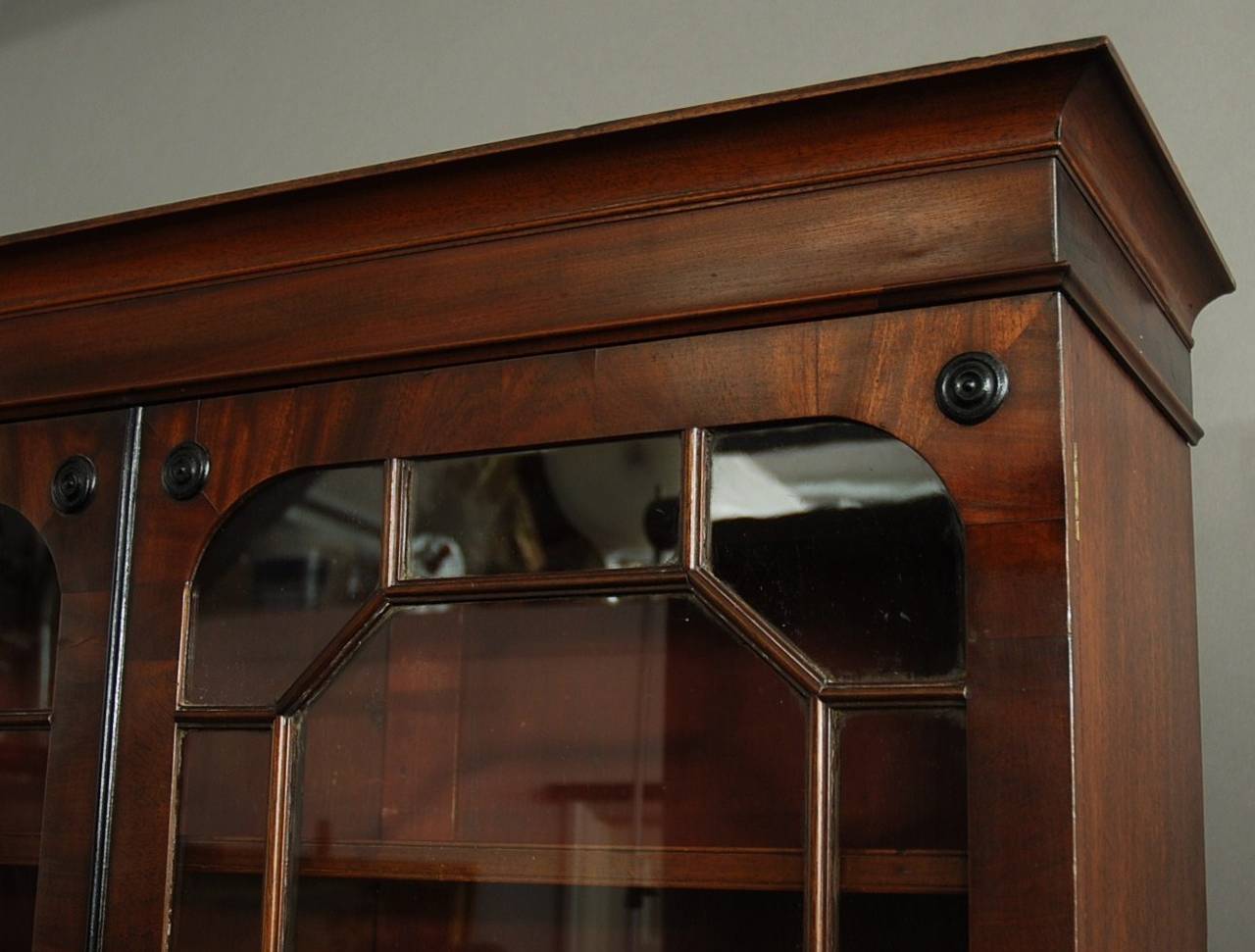 Early 19th Century Mahogany Glazed Bookcase In Good Condition For Sale In Suffolk, GB