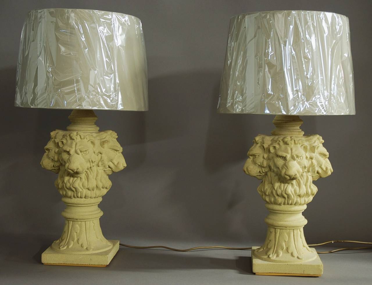 Pair of Large Lions Head Table Lamps In Excellent Condition In Suffolk, GB