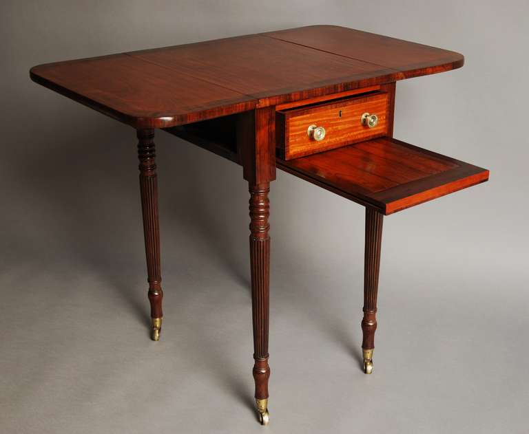 Early 19th Century, Satinwood Drop-Leaf Table of Small Proportions 1