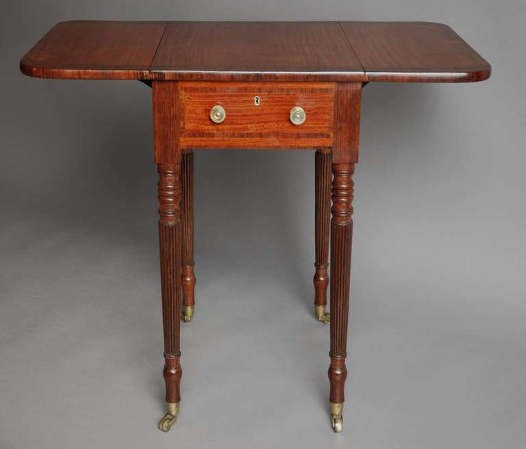 Early 19th Century, Satinwood Drop-Leaf Table of Small Proportions 4