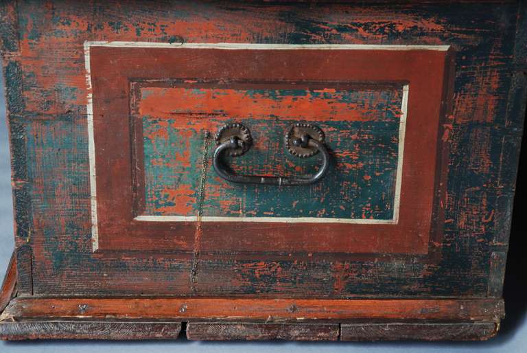 Late 19th Century Folk Art Painted Pine Chest or Trunk 4