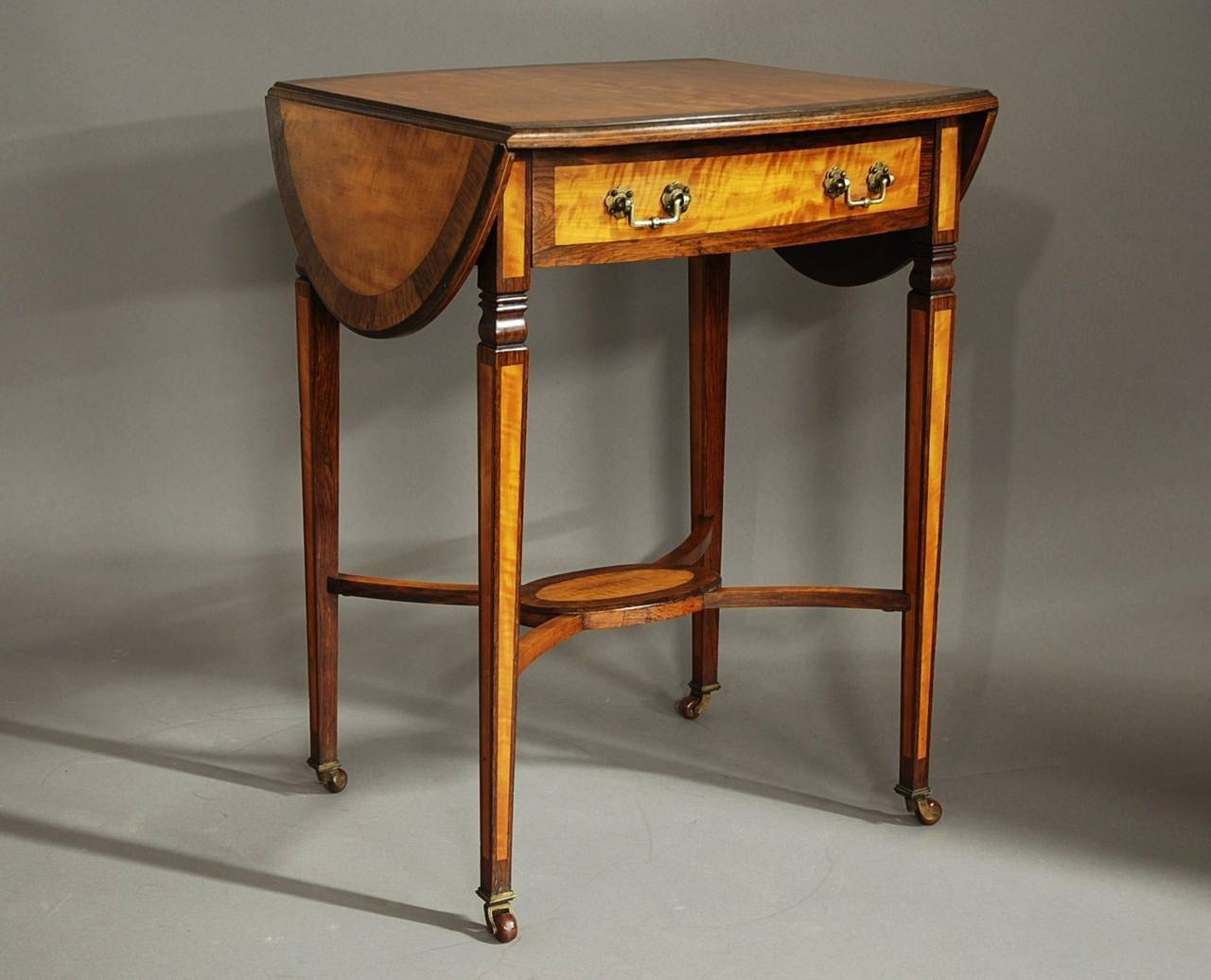 Edwardian satinwood & rosewood oval pembroke table In Excellent Condition In Suffolk, GB