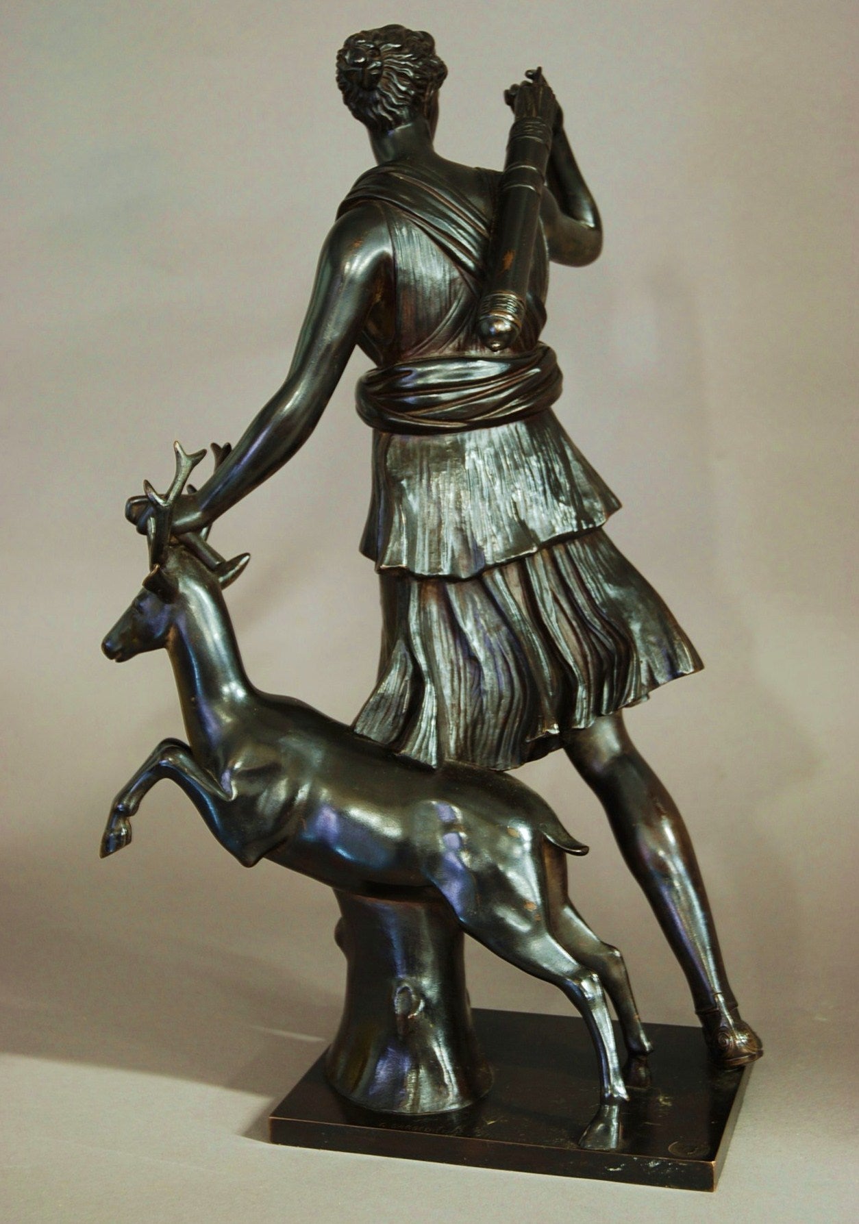 19th century bronze figure 'Diana of Versailles' after the antique In Excellent Condition In Suffolk, GB