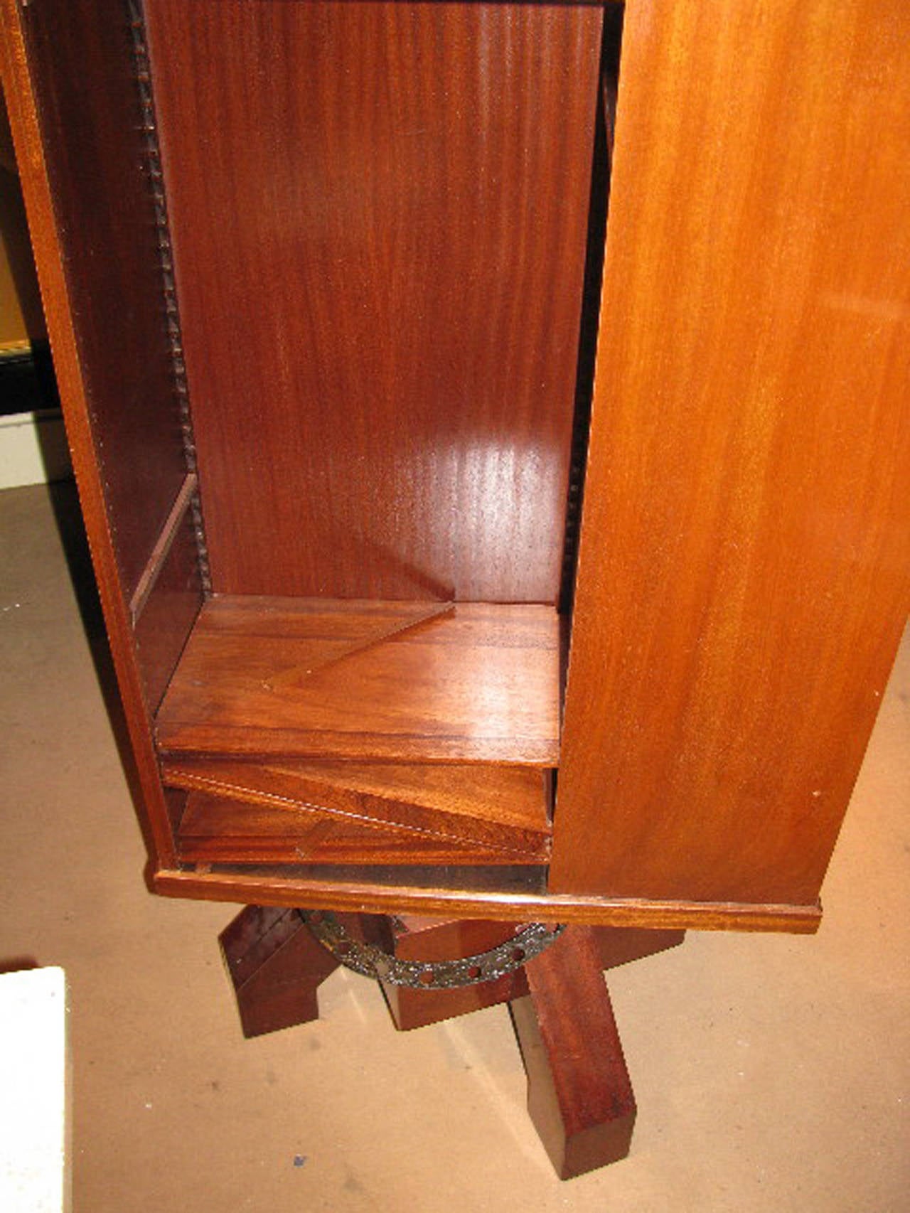 Travail Français Seance Bookcase, circa 1930 For Sale 2
