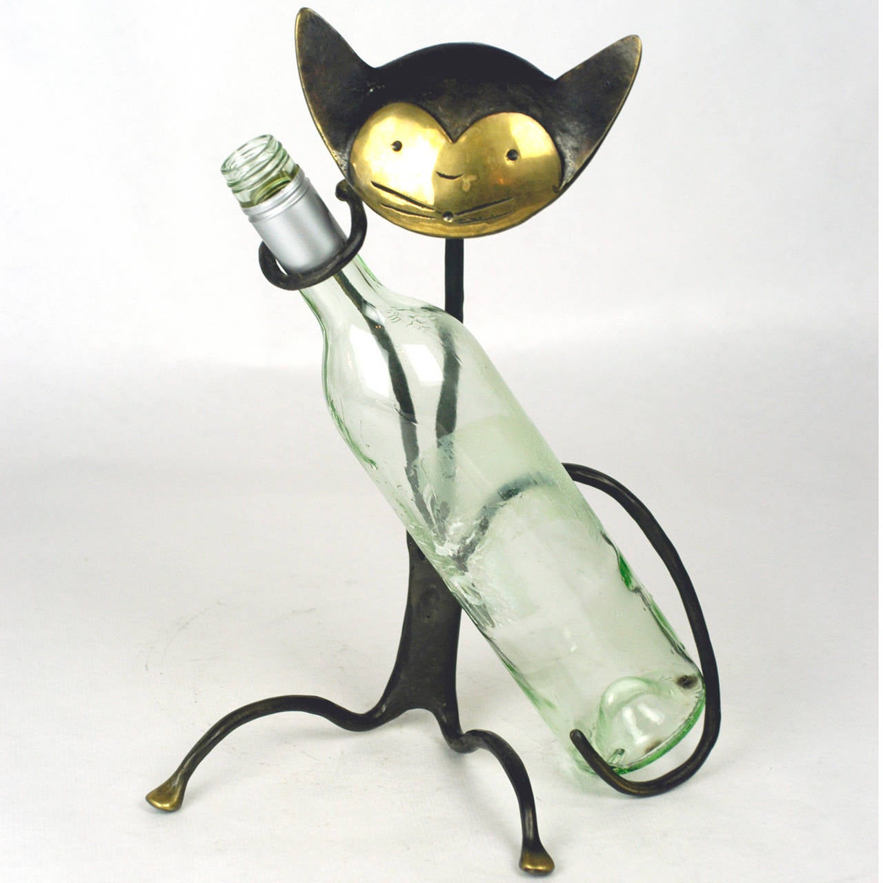 Big ikonischer österreichischer Katzenflaschenhalter aus Messing aus den 1950er Jahren.