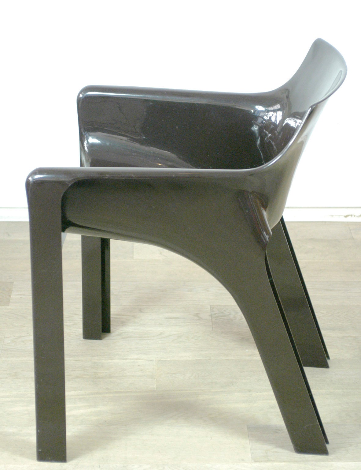 artemide gaudi chair