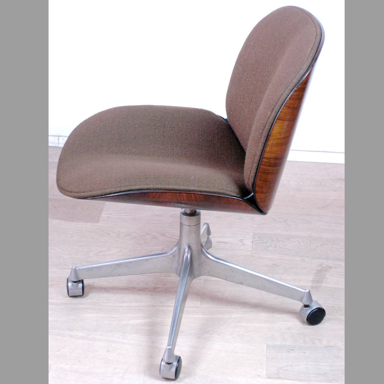 Ico Parisi Office Chair by Mim Roma In Excellent Condition In Vienna, AT