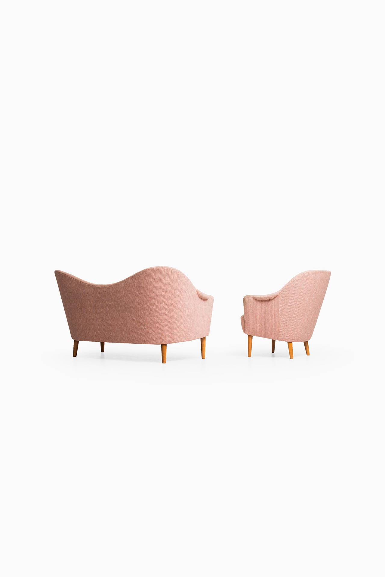 Carl Malmsten Samsas easy chair by O.H Sjögren in Sweden 2