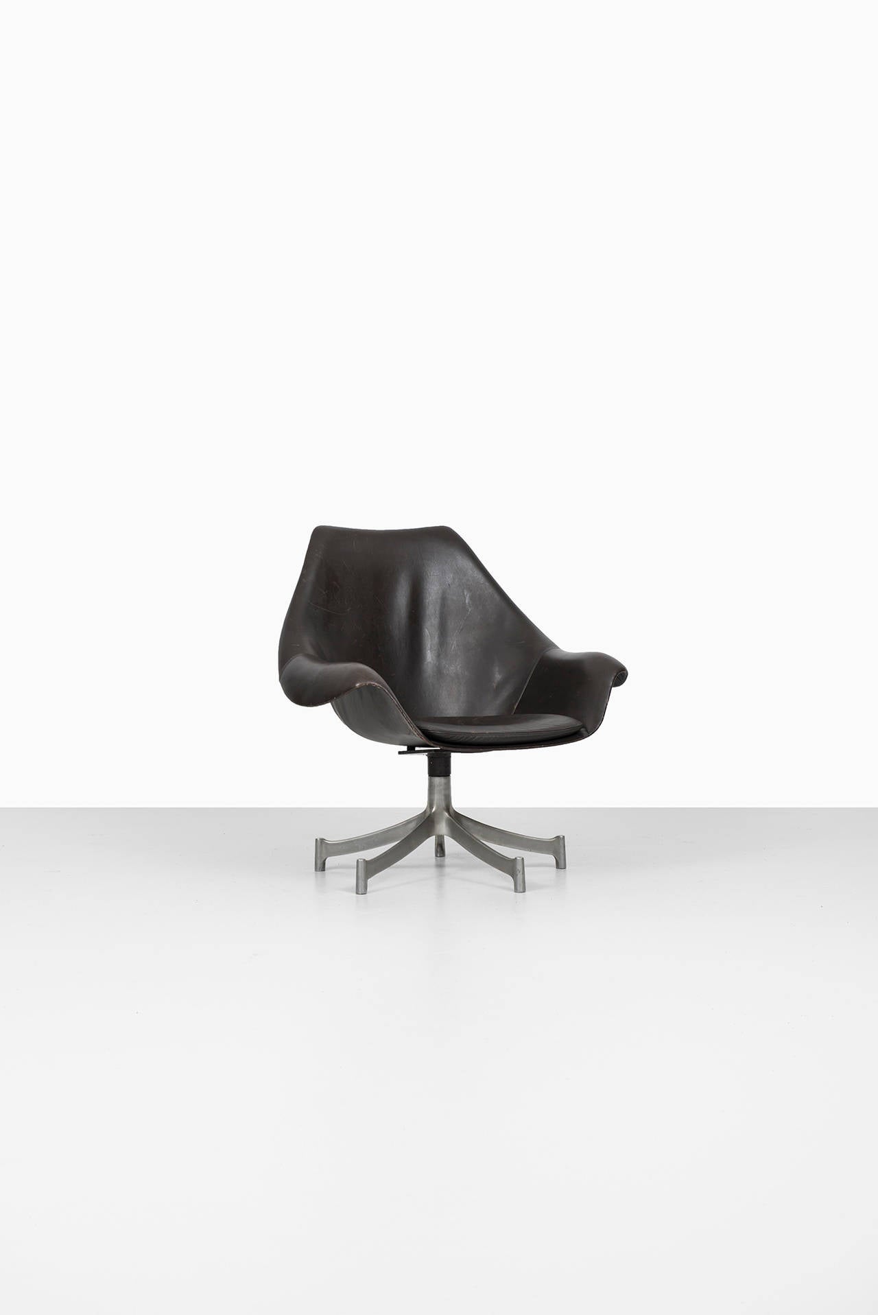 Very rare office chair designed by Jørgen Lund & Ole Larsen. Produced by Bo-Ex in Denmark.