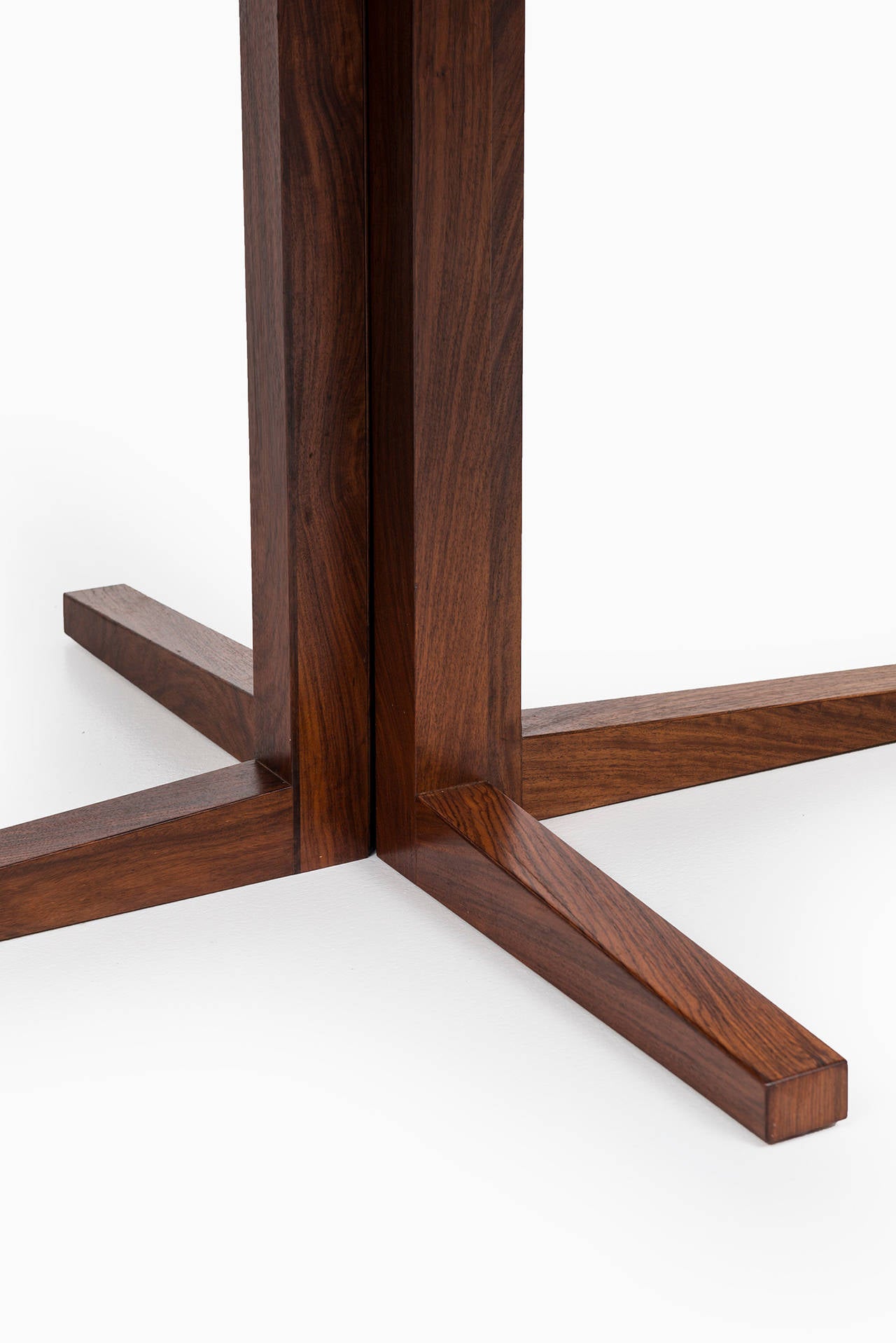 Mid-Century Modern John Mortensen dining table in rosewood by Heltborg møbler in Denmark