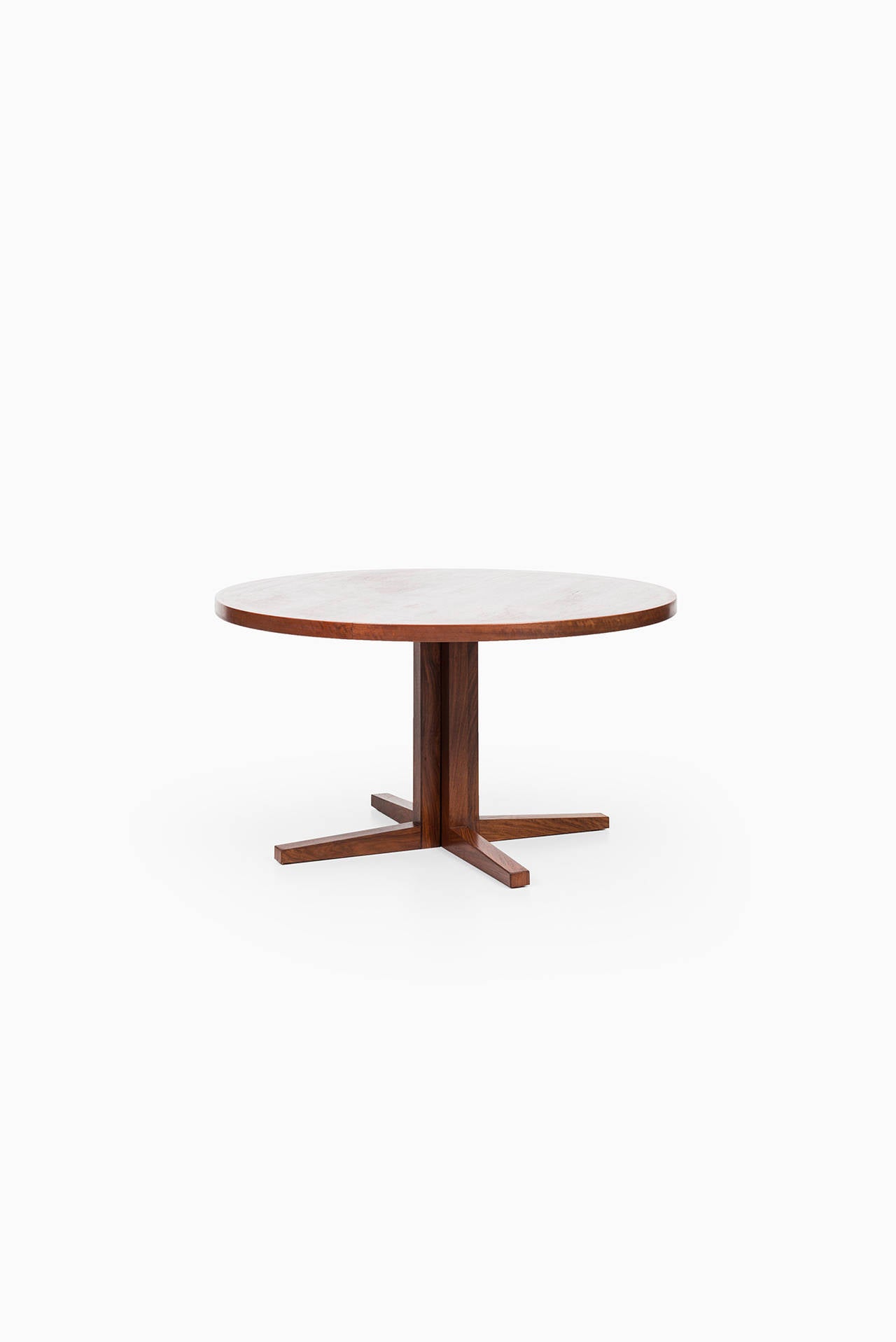 Danish John Mortensen dining table in rosewood by Heltborg møbler in Denmark