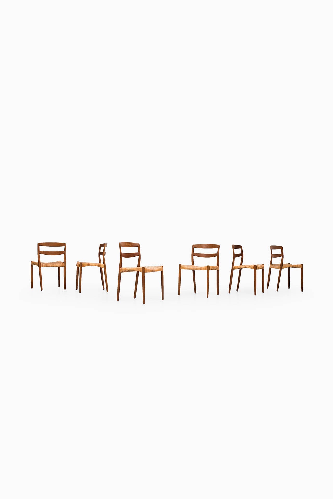 Mid-Century Modern Aksel Bender Madsen and Ejnar Larsen Dining Chairs by Willy Beck in Denmark
