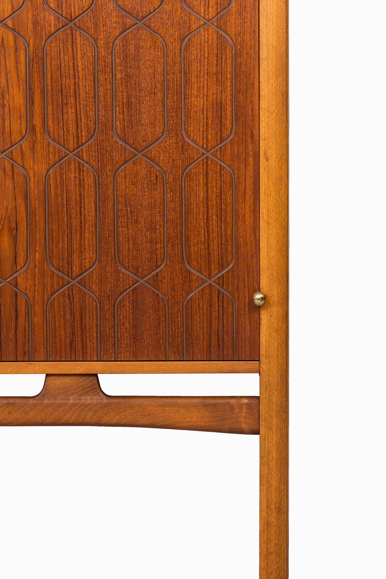 Rare cabinet designed by David Rosén. Produced by Nordiska Kompaniet in Sweden.