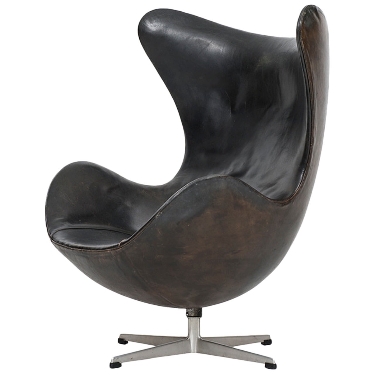 Arne Jacobsen Early Egg Chair in Original Black Leather by Fritz Hansen