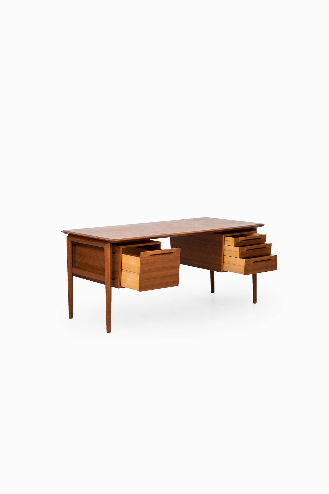 Ib Kofod-Larsen Desk in Teak Produced by Seffle Möbelfabrik 1