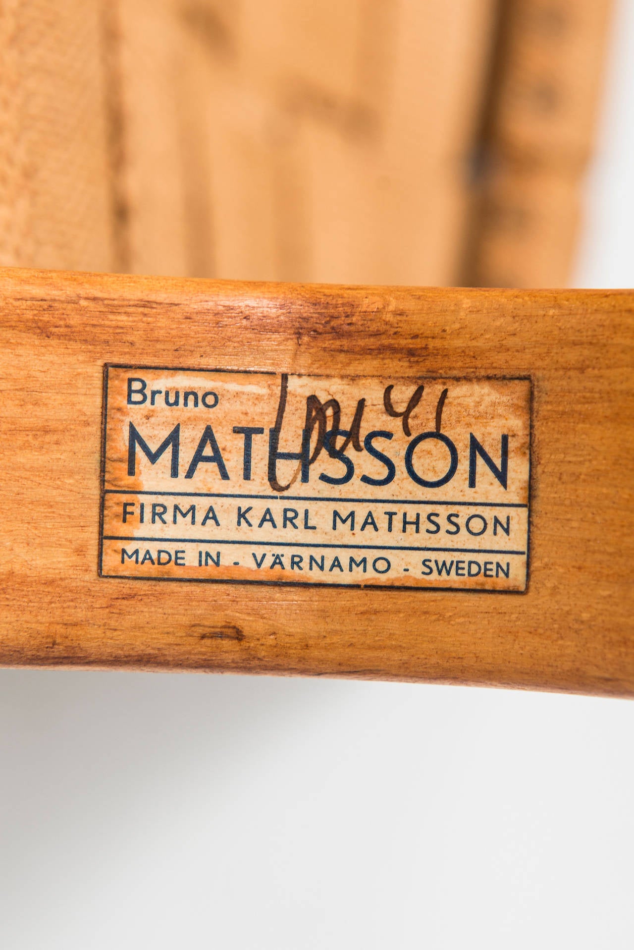 Bruno Mathsson Easy Chair Produced by Karl Mathsson in Värnamo, Sweden In Excellent Condition In Limhamn, Skåne län