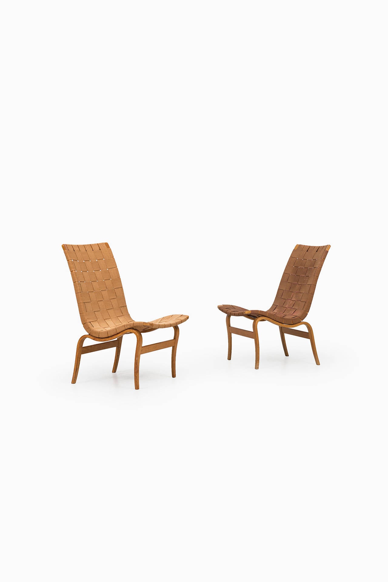 Mid-20th Century Bruno Mathsson Easy Chair Produced by Karl Mathsson in Värnamo, Sweden