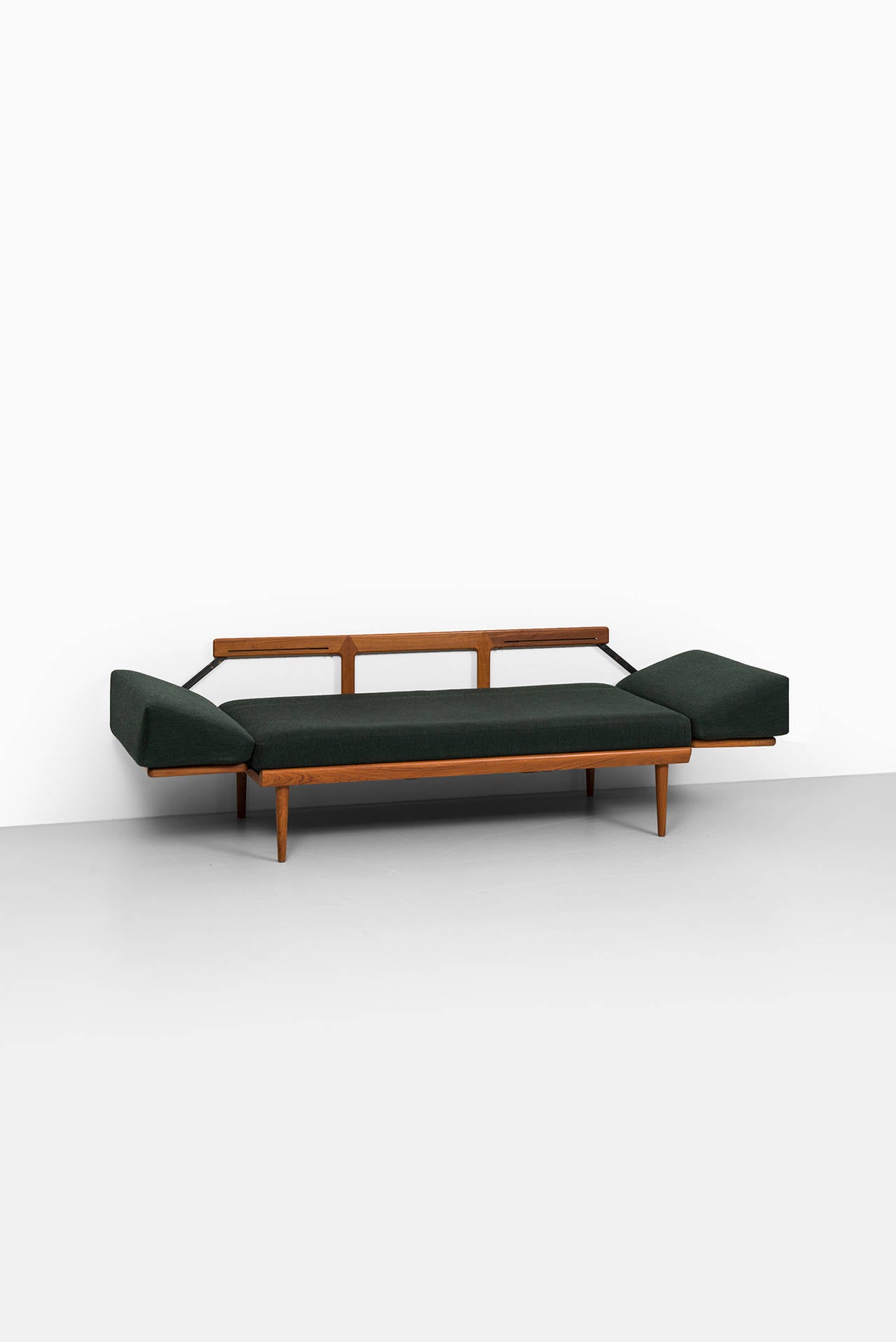 Cane Peter Hvidt & Orla Mølgaard-Nielsen sofa model FD 451